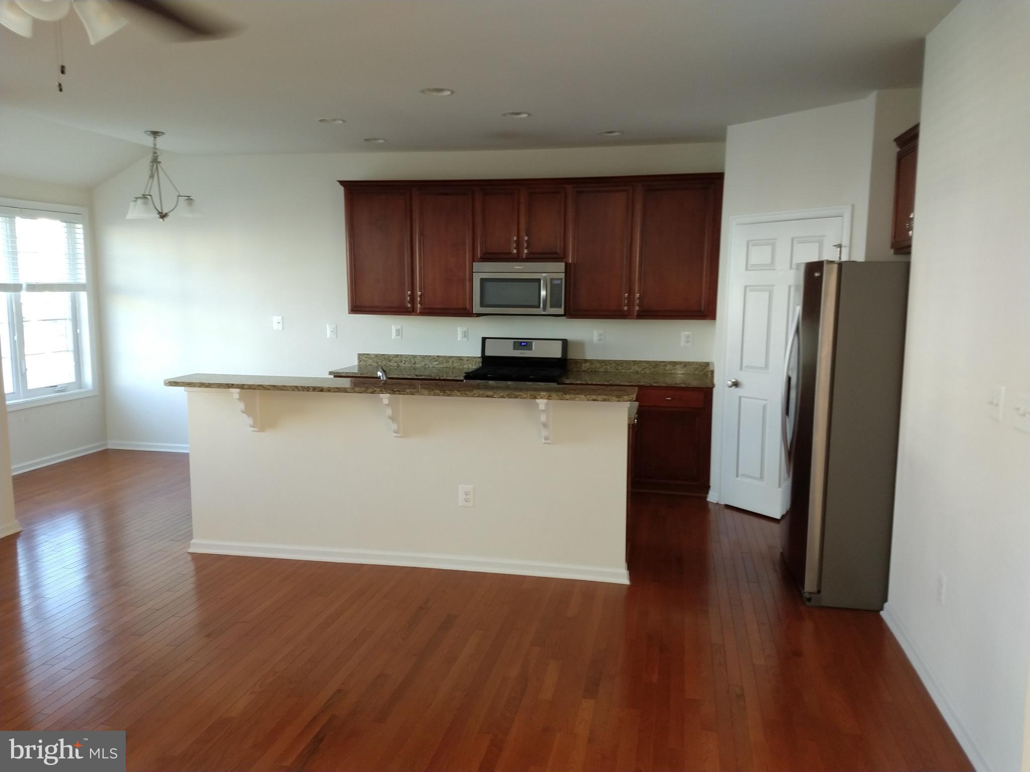 LOUDOUN VALLEY ESTATES 2 - Residential Lease