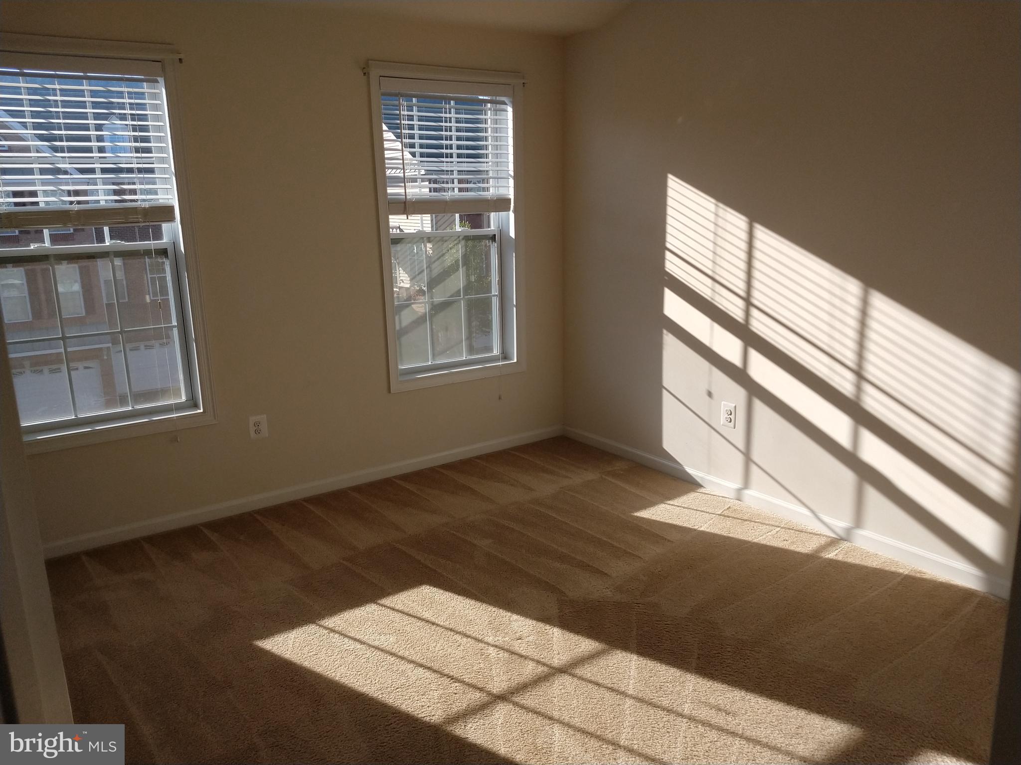 LOUDOUN VALLEY ESTATES 2 - Residential Lease