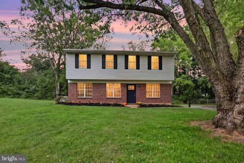 4119 GREYWOOD DRIVE YORK PA 17402
