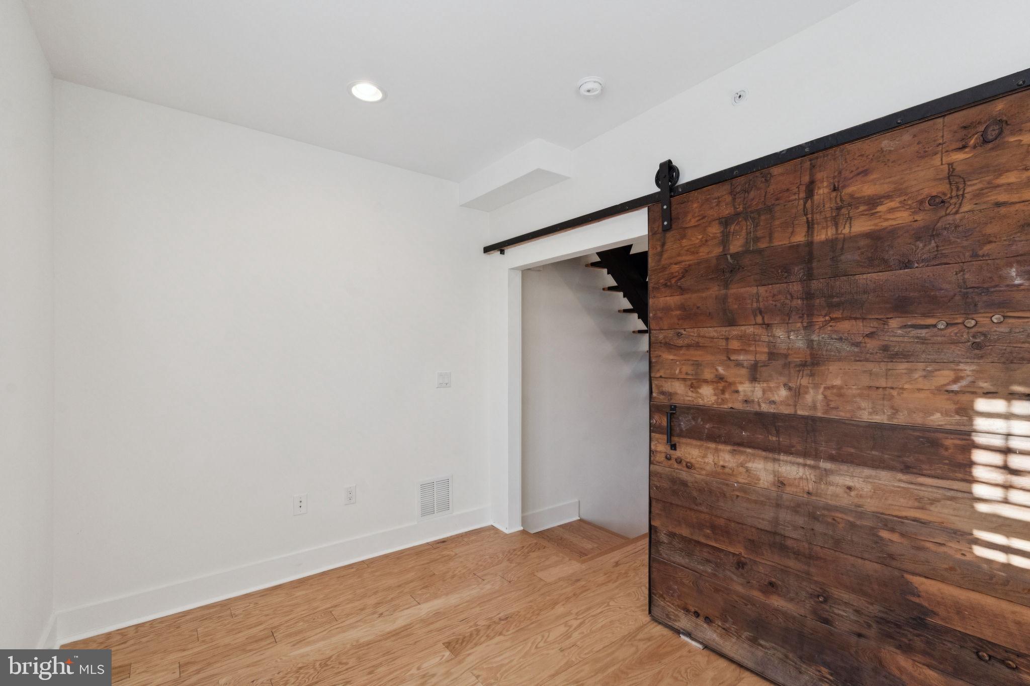 POINT BREEZE - Residential