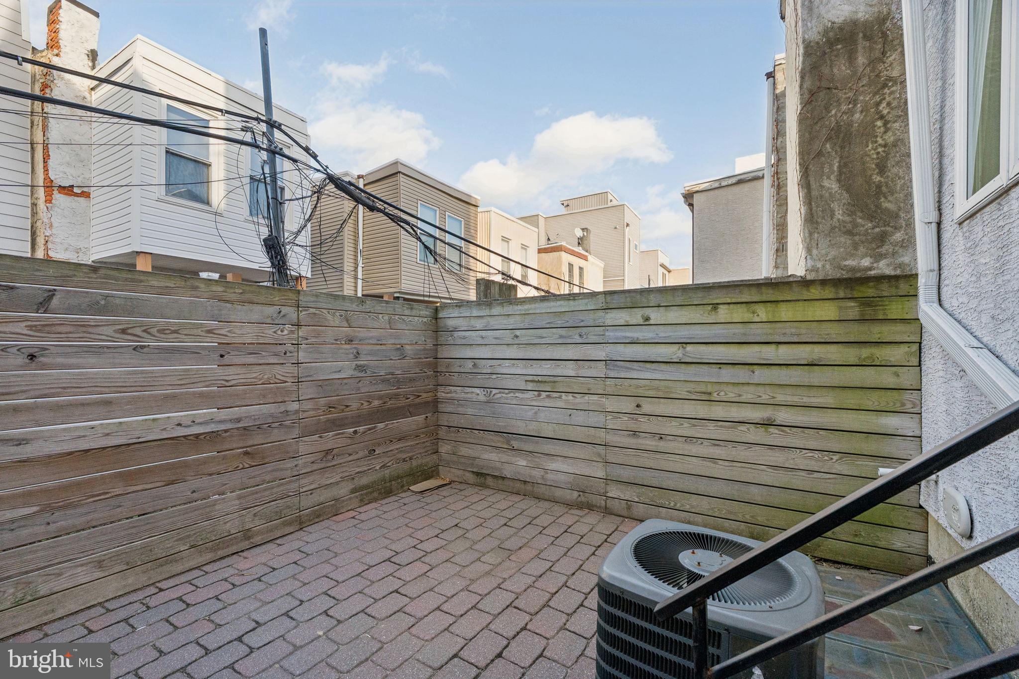 POINT BREEZE - Residential