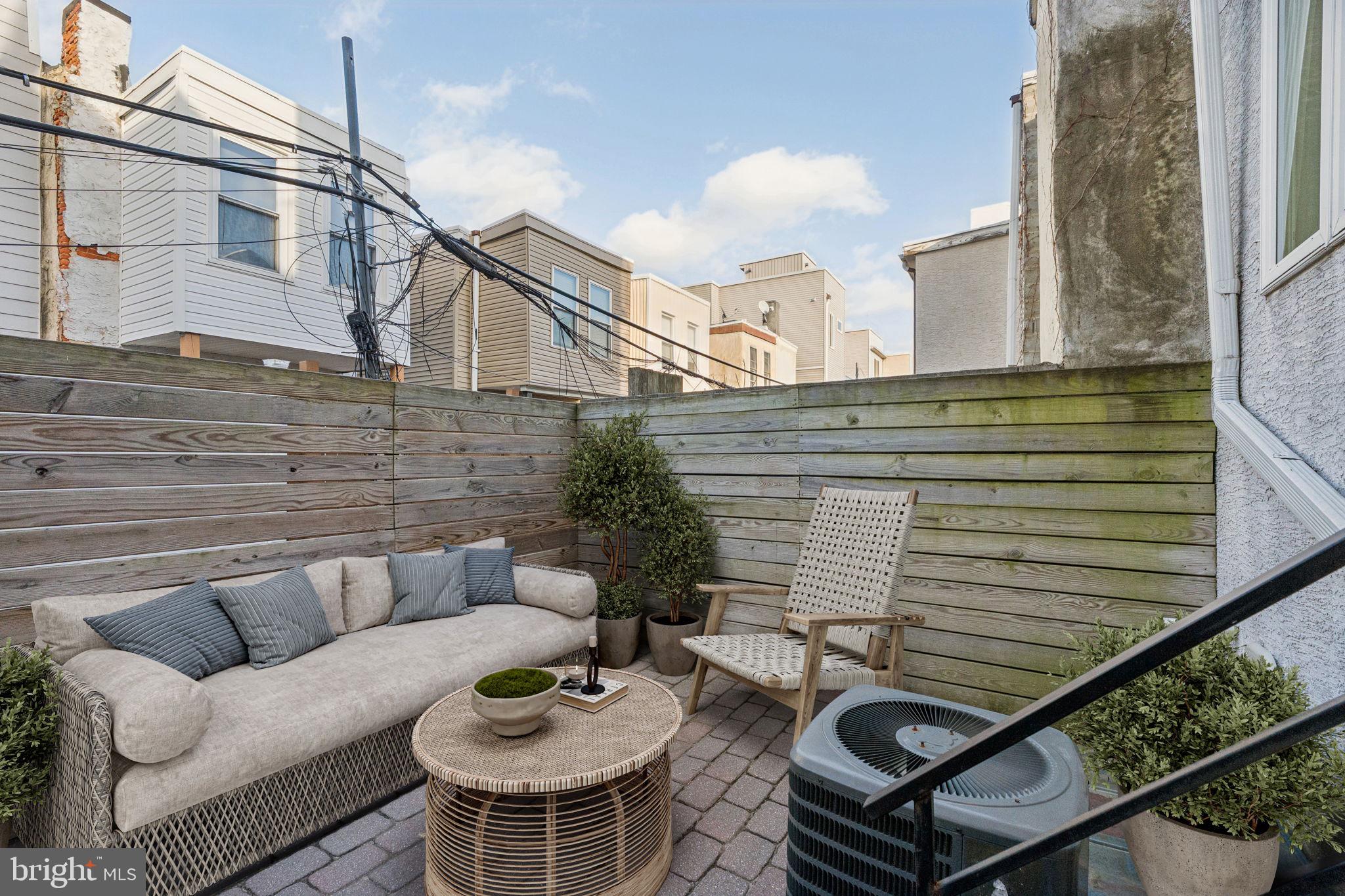 POINT BREEZE - Residential