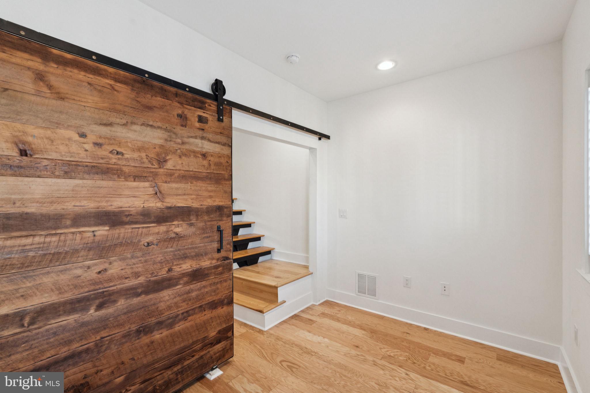 POINT BREEZE - Residential