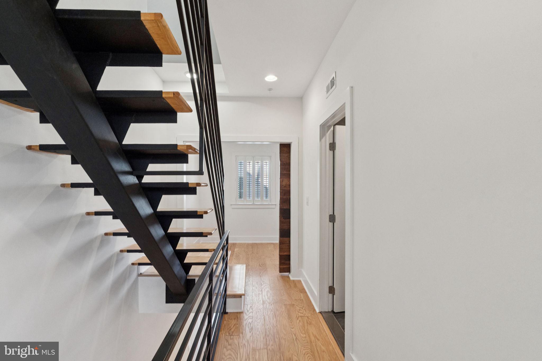 POINT BREEZE - Residential