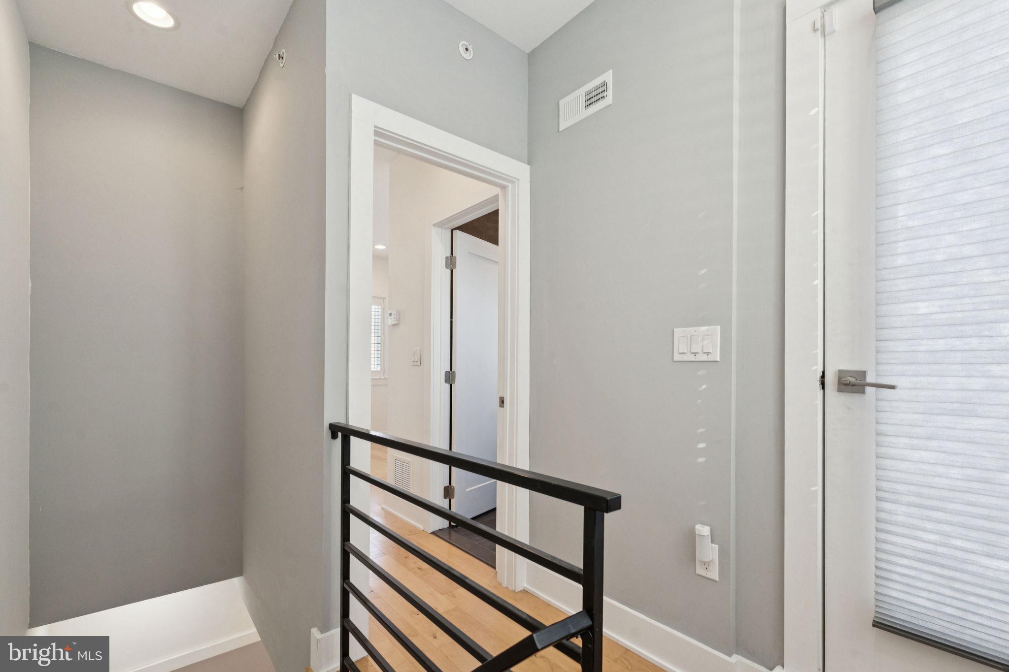 POINT BREEZE - Residential