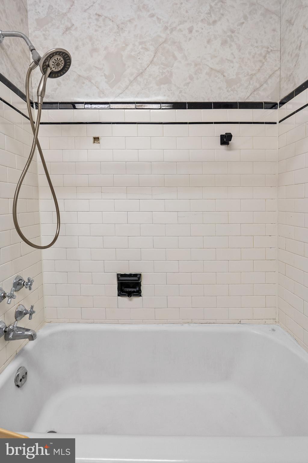 HUNTING RIDGE HISTORIC DISTRICT - Residential