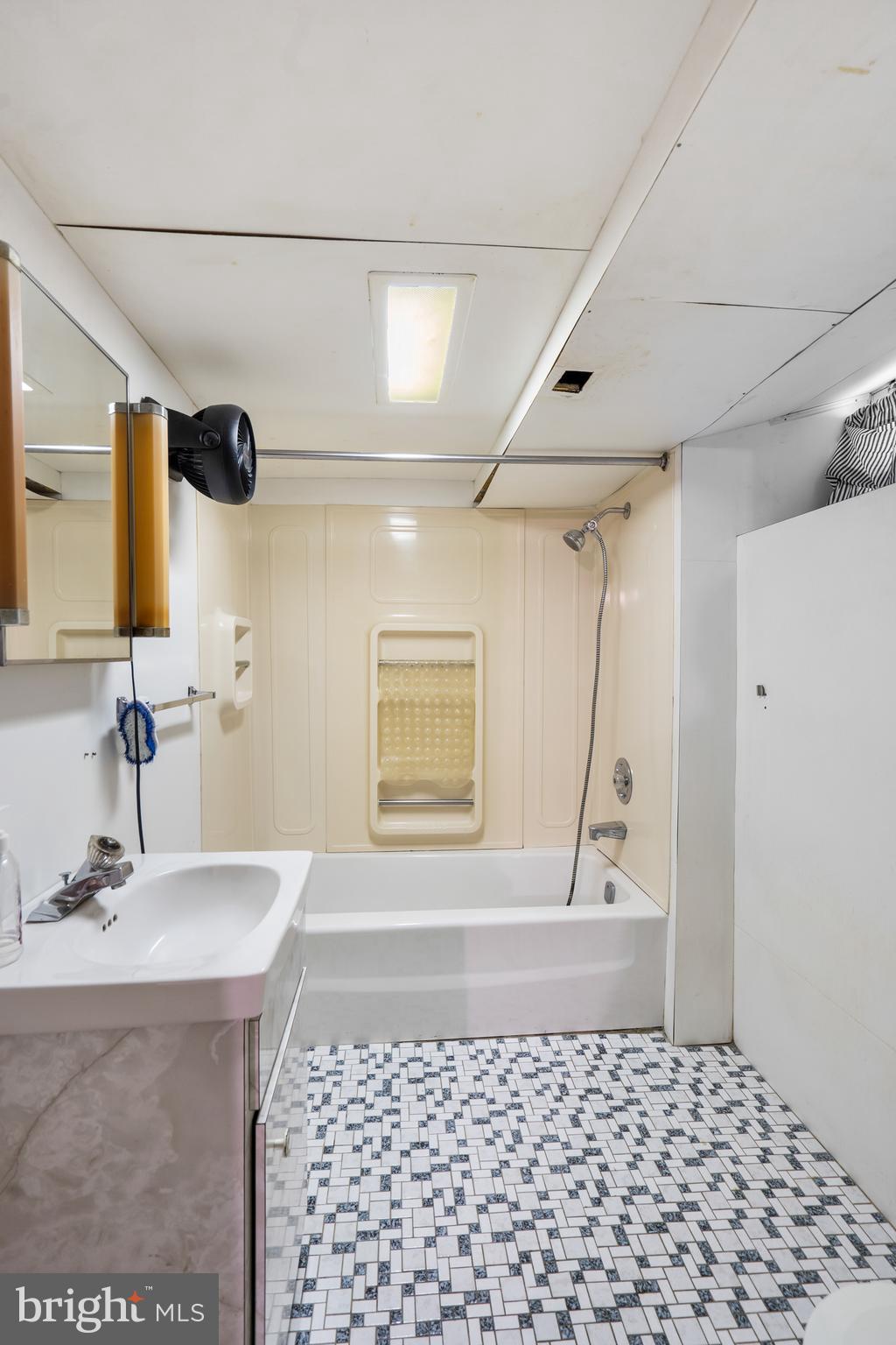 HUNTING RIDGE HISTORIC DISTRICT - Residential