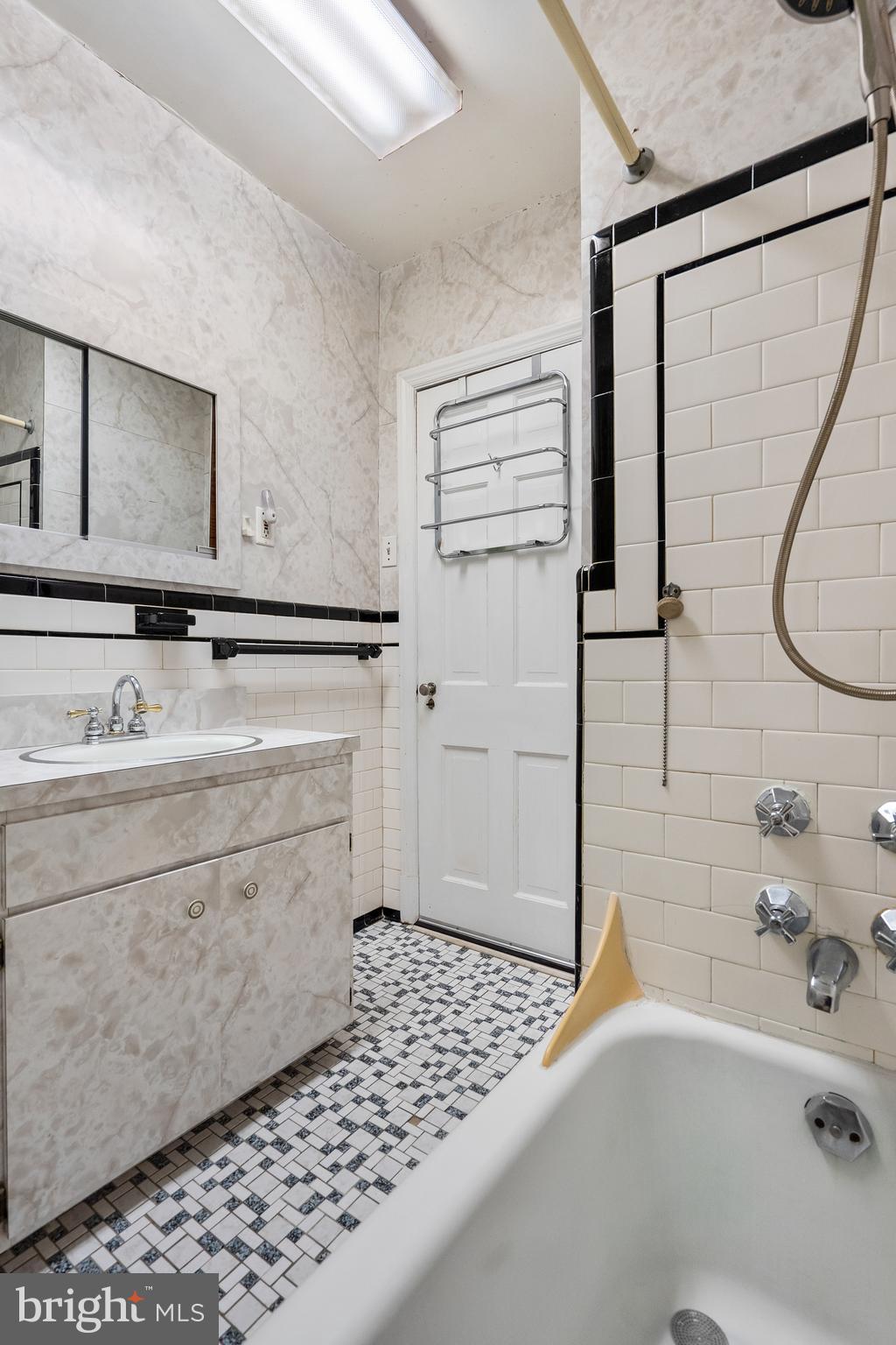 HUNTING RIDGE HISTORIC DISTRICT - Residential