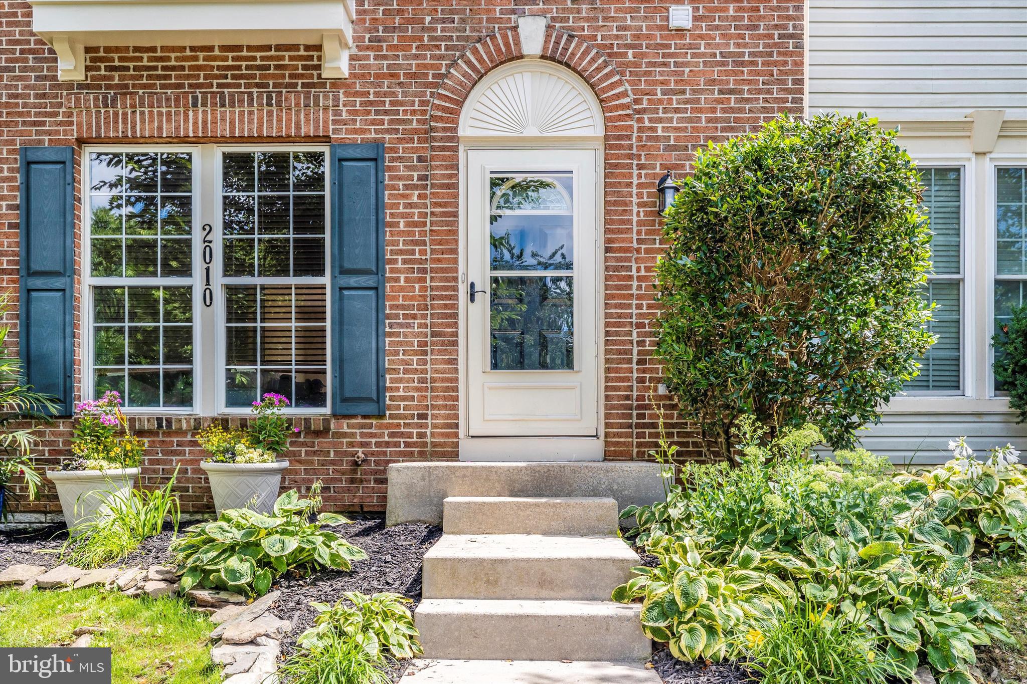 WILLOW BROOK - Residential