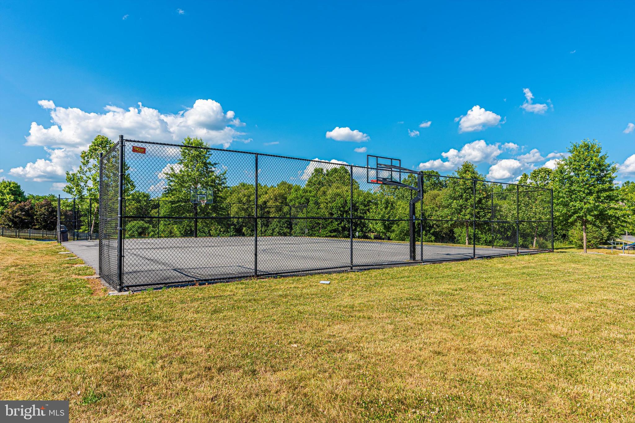 WILLOW BROOK - Residential