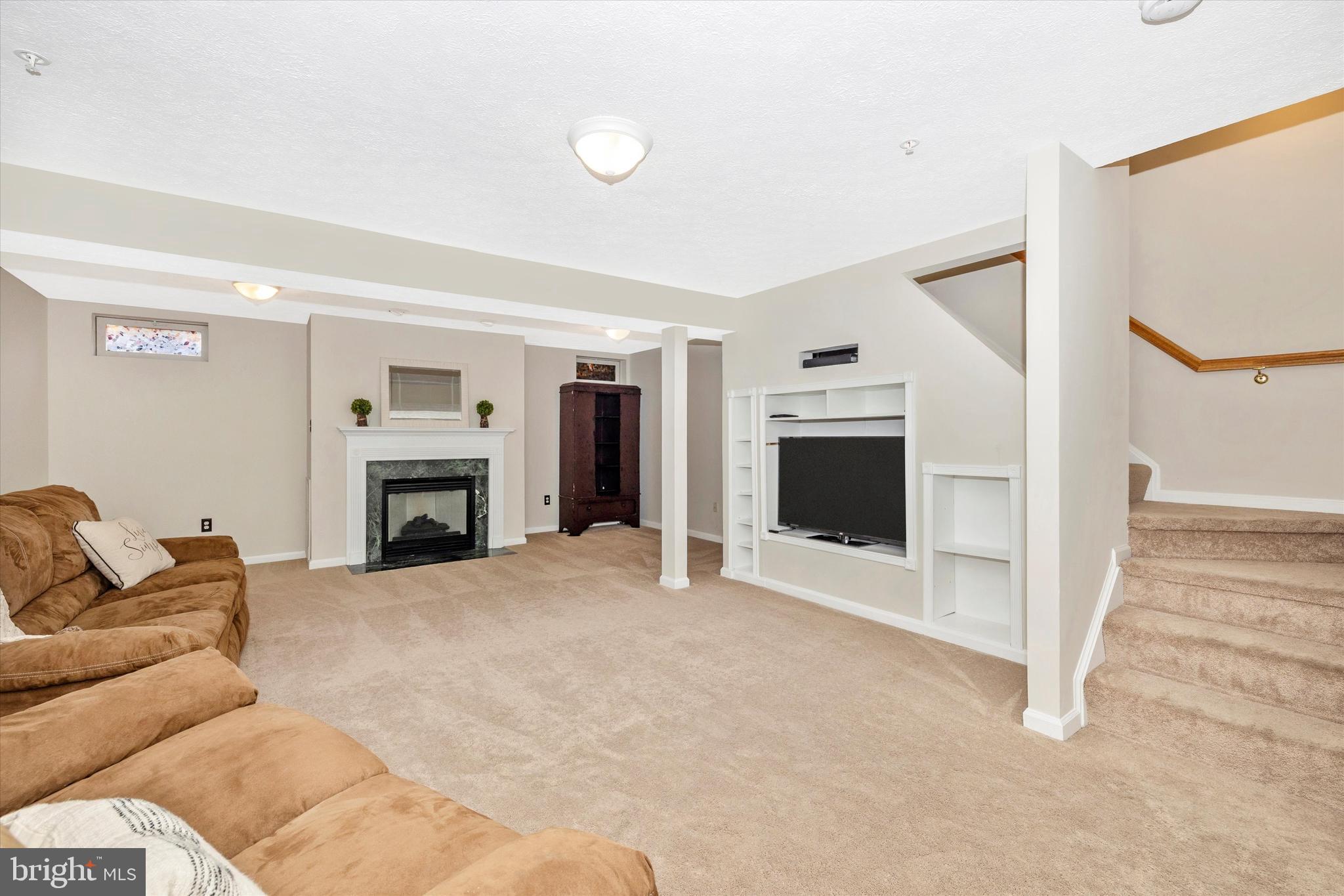 WILLOW BROOK - Residential