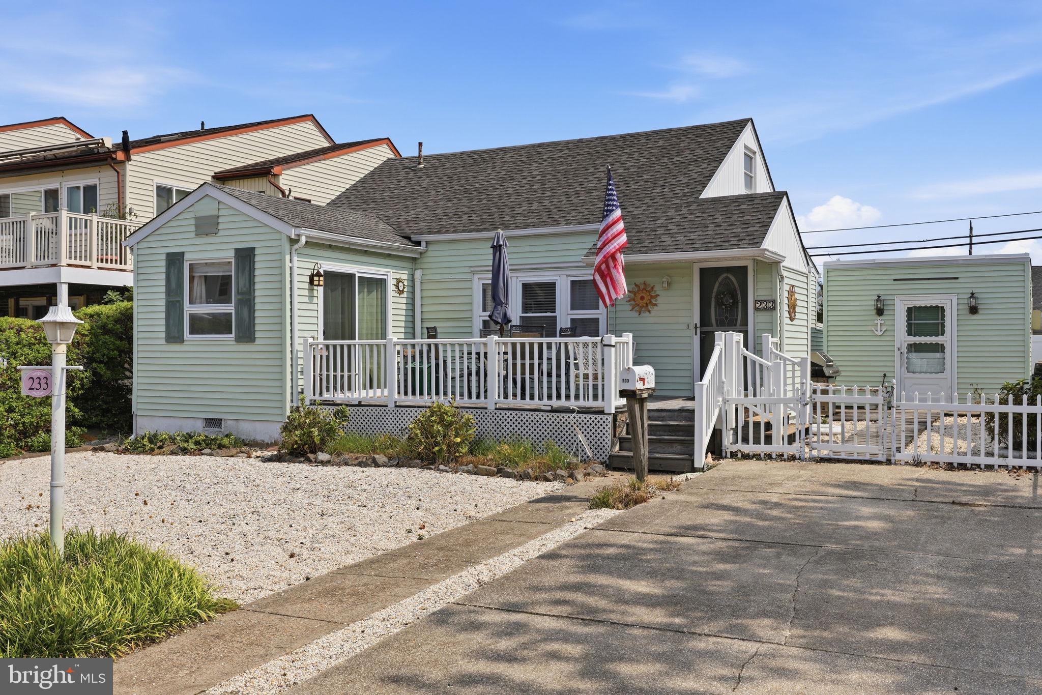 233 39TH STREET