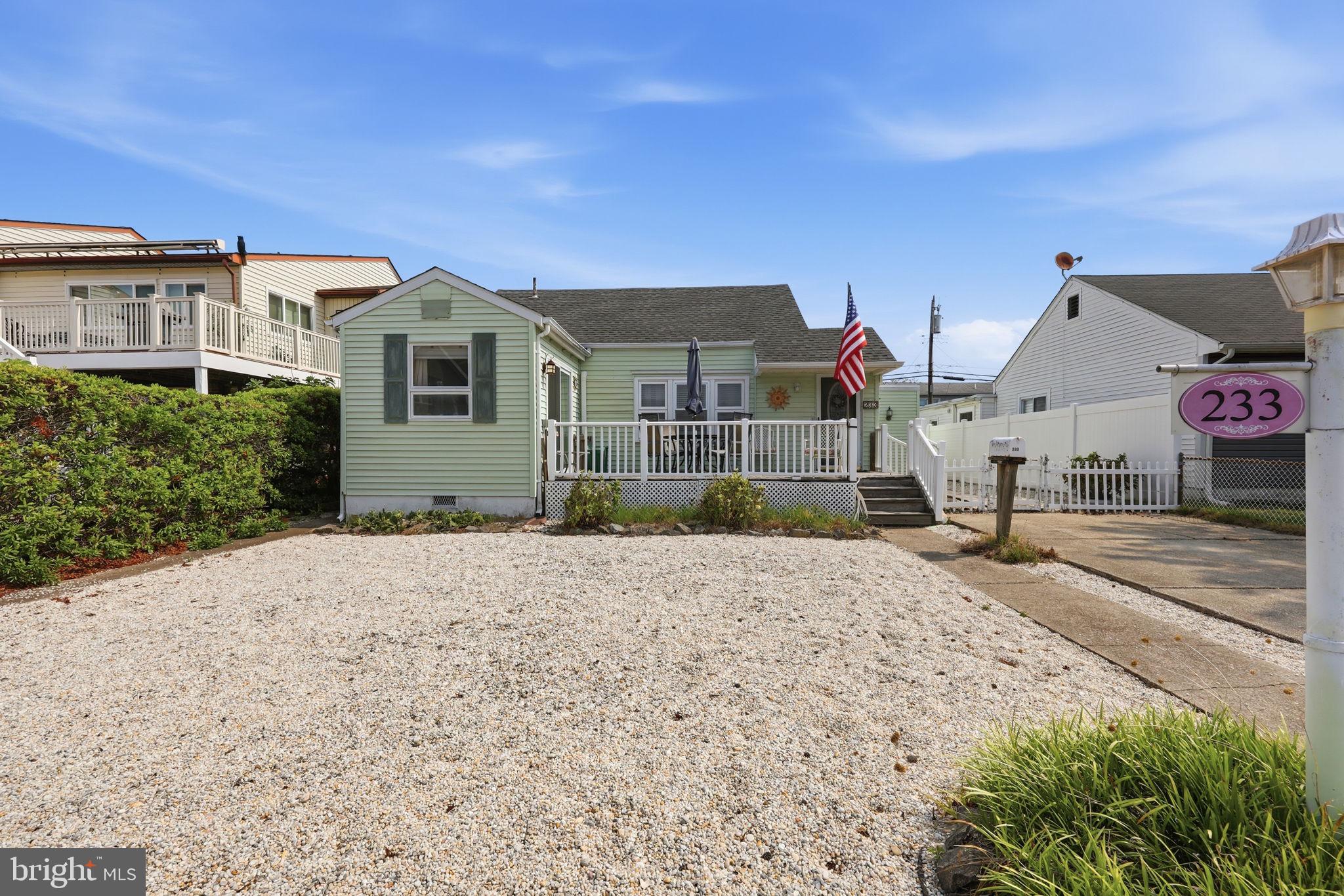 233 39TH STREET