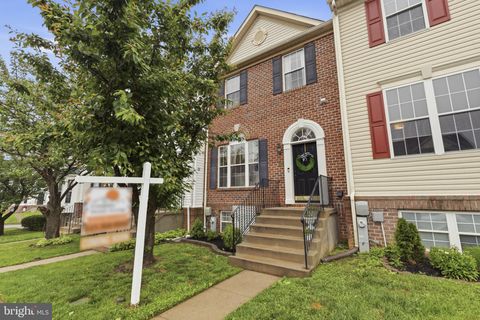 Townhouse For Sale - 587 Kirkcaldy Way<br/> ABINGDON, MD 21009