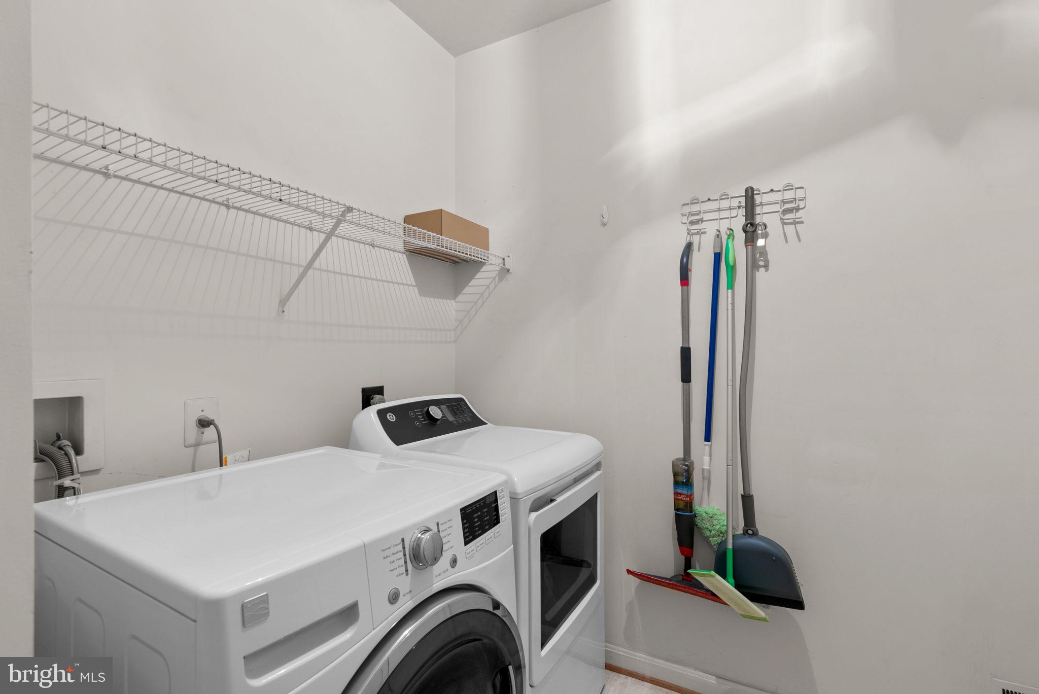 SHERWOOD FOREST MANOR - Residential