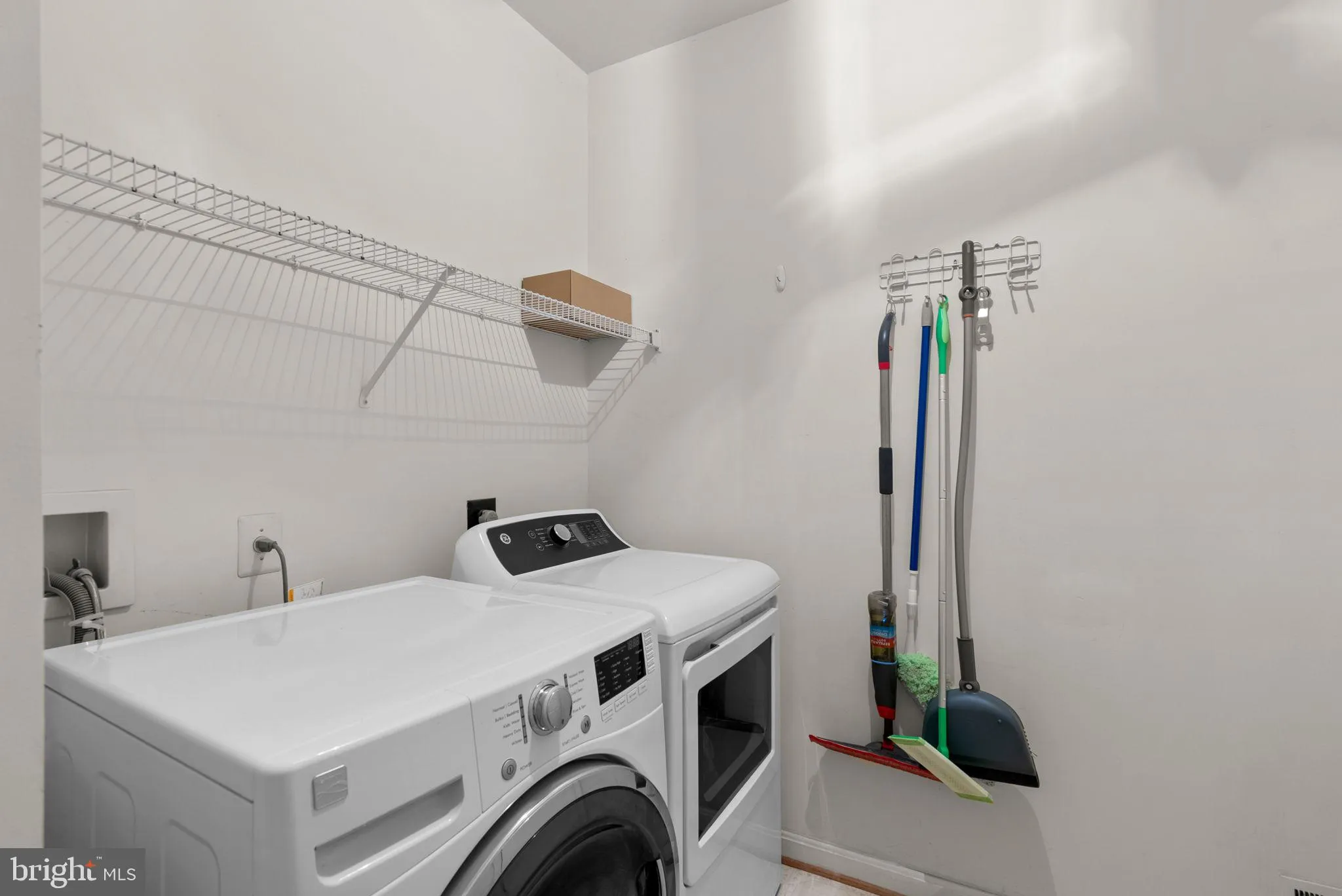 Silver Spring, Maryland 20904, United States, 5 Bedrooms Bedrooms, ,4 BathroomsBathrooms,Residential,Active,203064