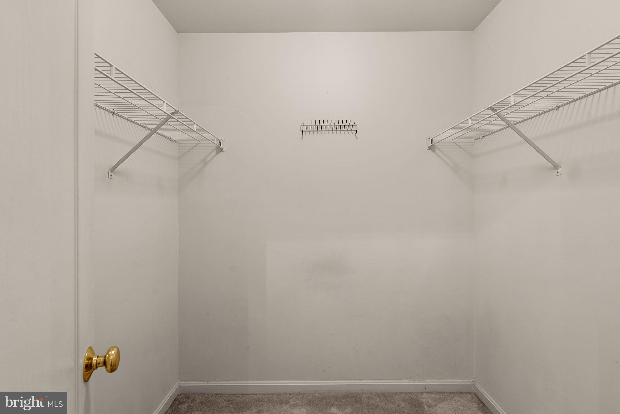 SHERWOOD FOREST MANOR - Residential