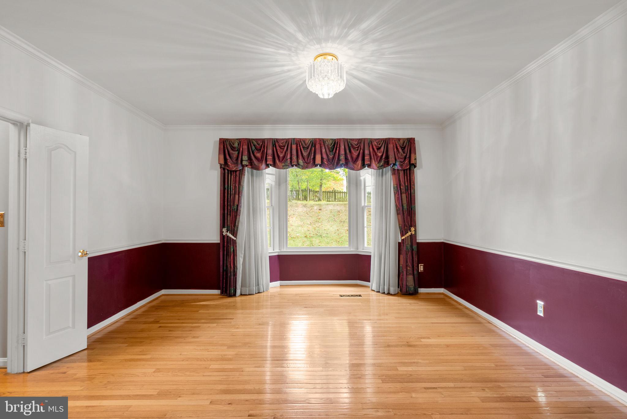 SHERWOOD FOREST MANOR - Residential