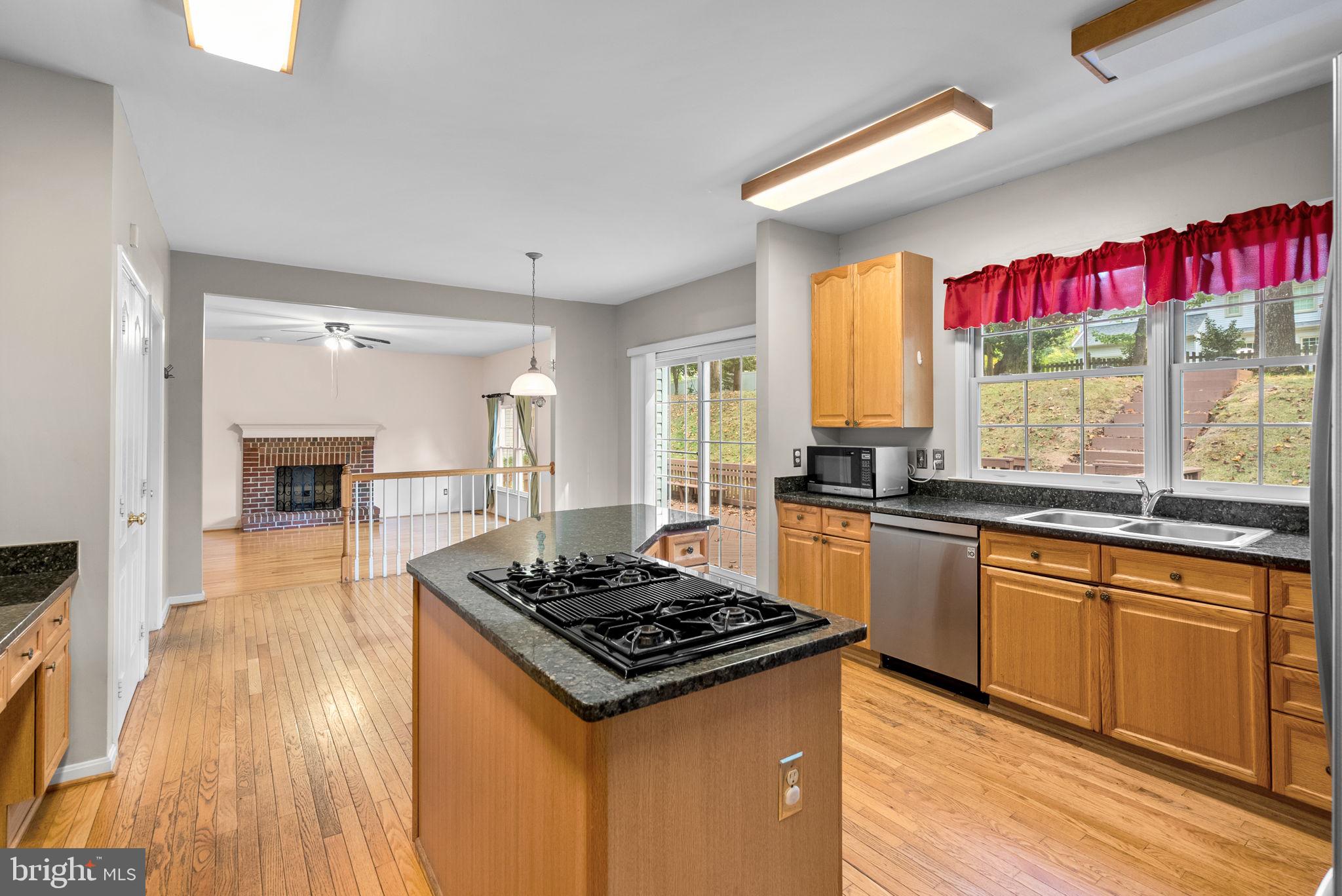 SHERWOOD FOREST MANOR - Residential