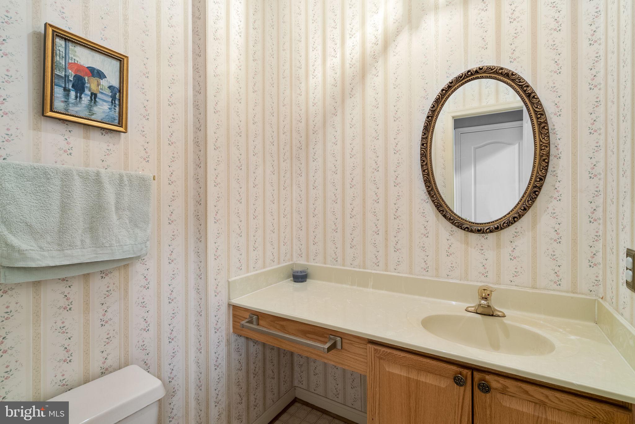 SHERWOOD FOREST MANOR - Residential