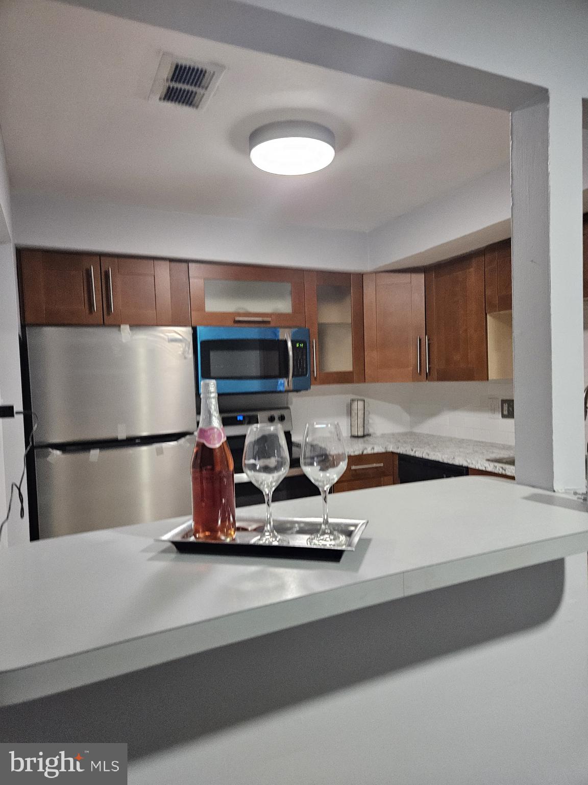 TREETOP CONDO - Residential