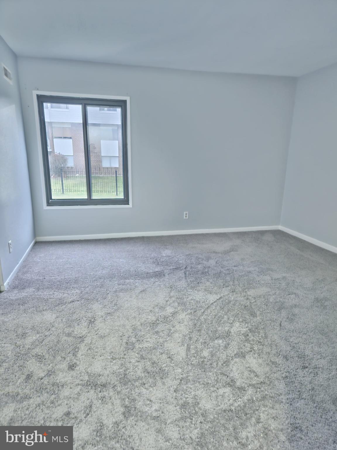 TREETOP CONDO - Residential