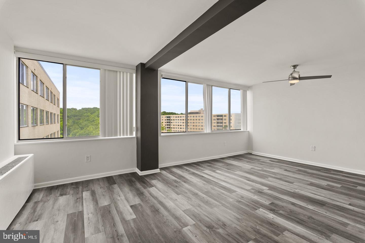 RIVER TOWERS - Residential Lease