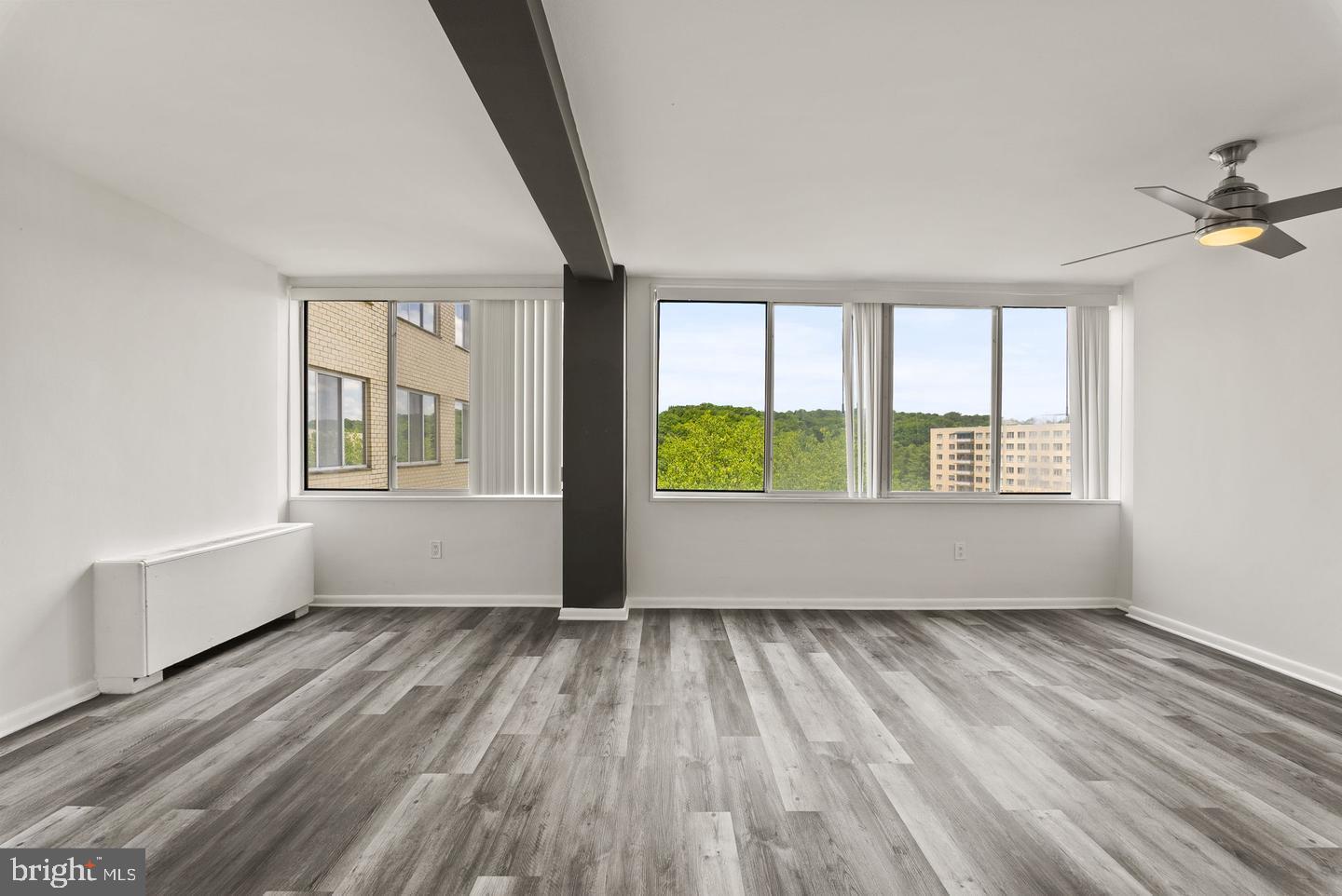 RIVER TOWERS - Residential Lease