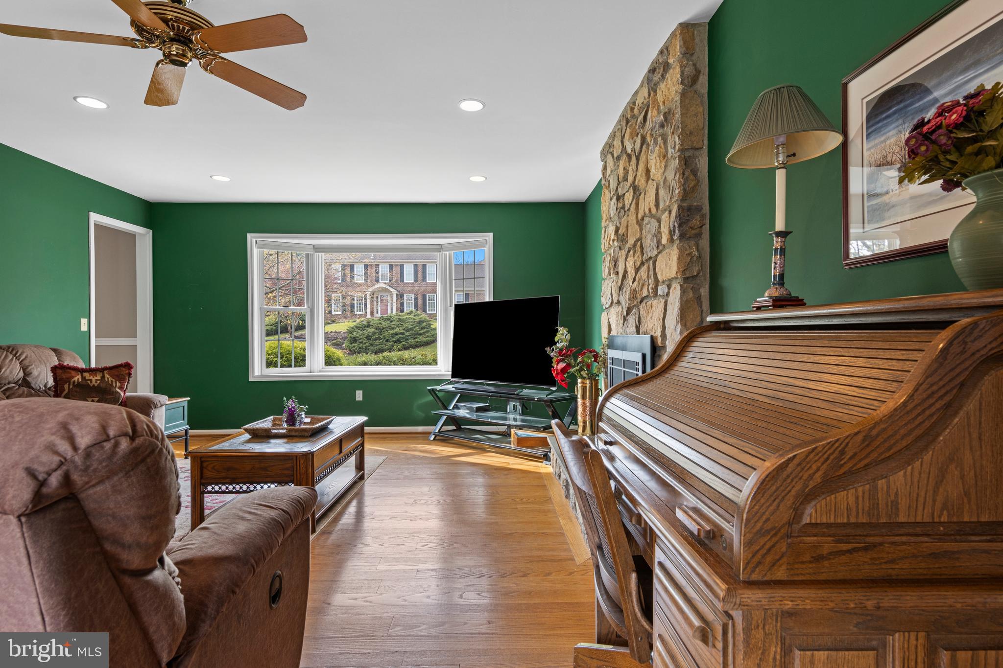 BOW TREE - Residential