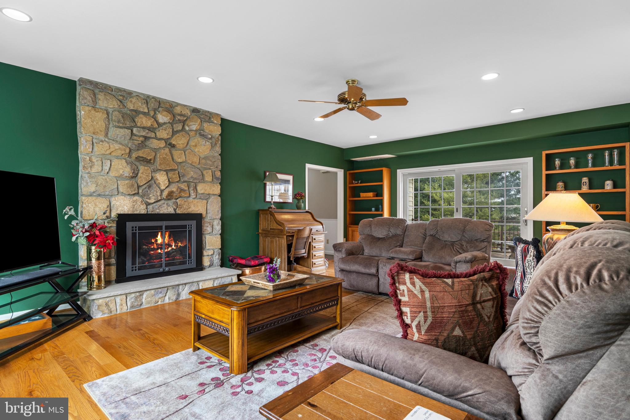 BOW TREE - Residential