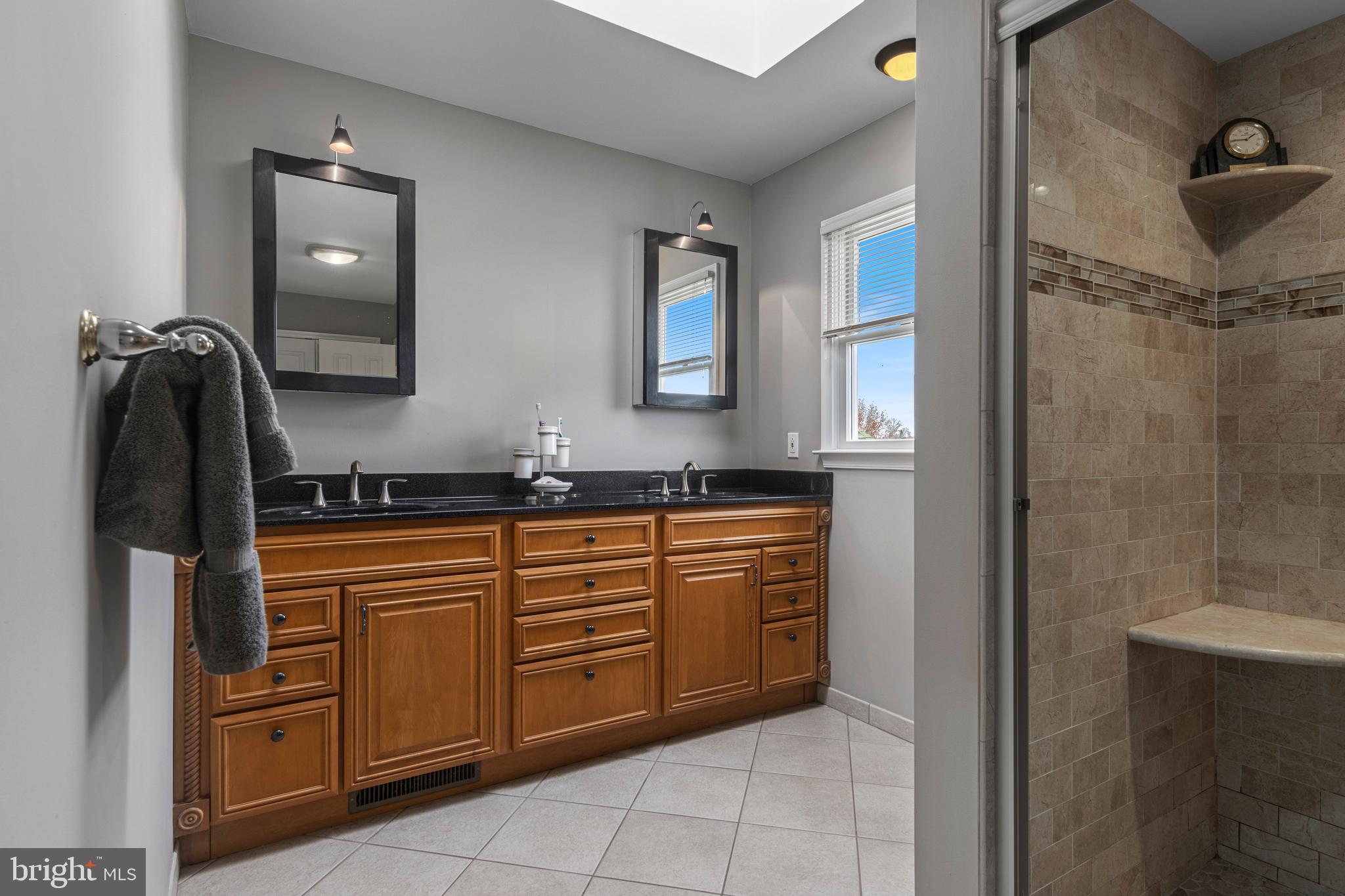 BOW TREE - Residential