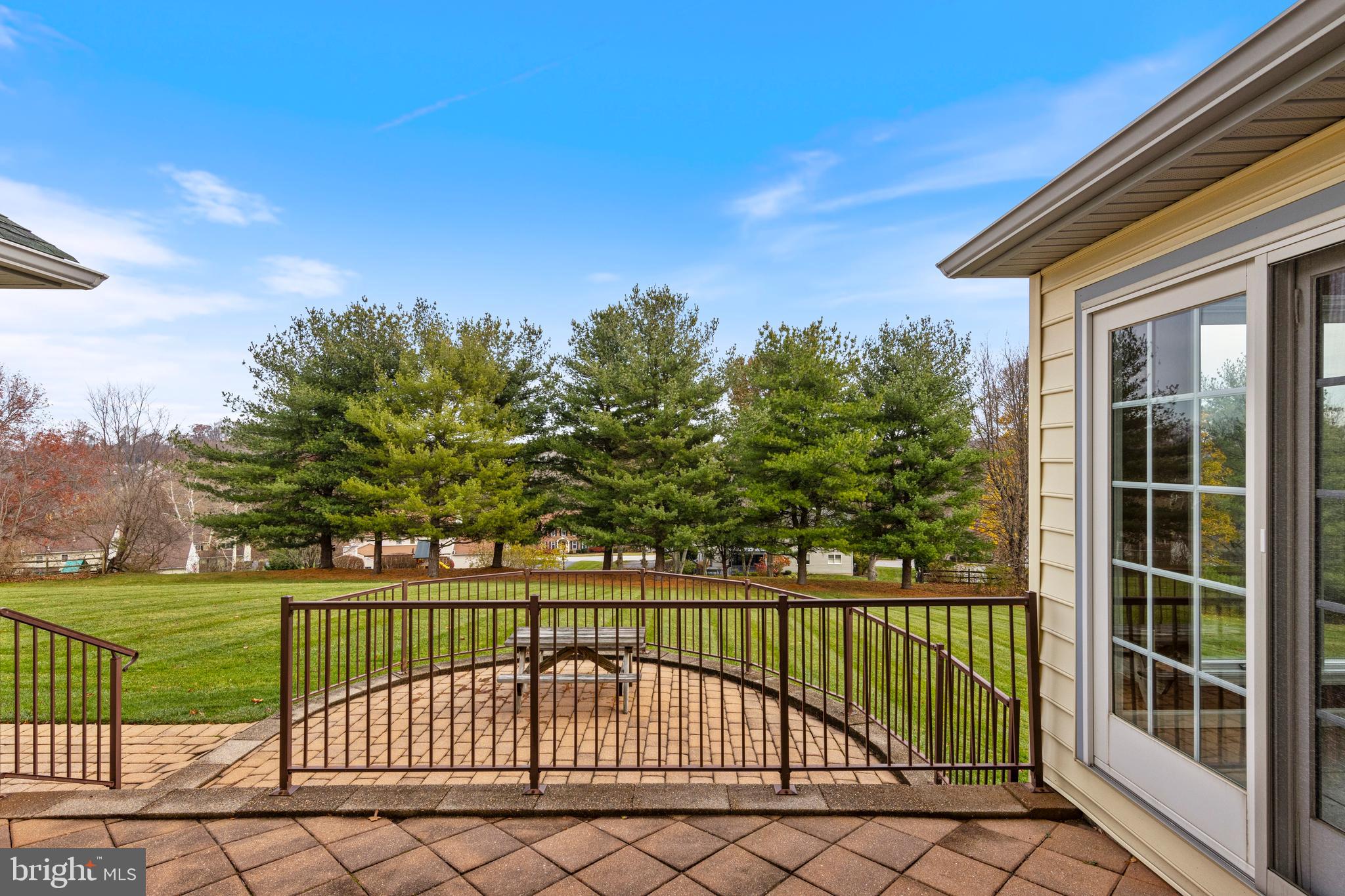 BOW TREE - Residential