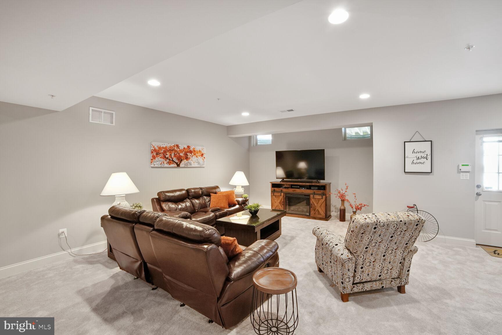 WOODBROOK - Residential