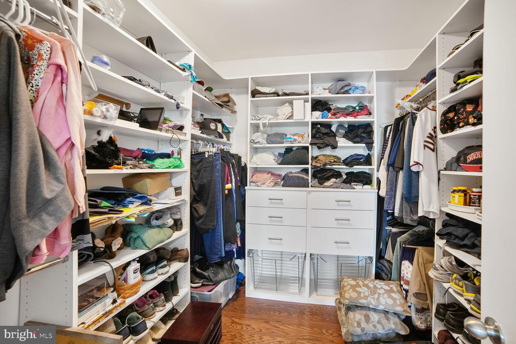 WOODBROOK - Residential