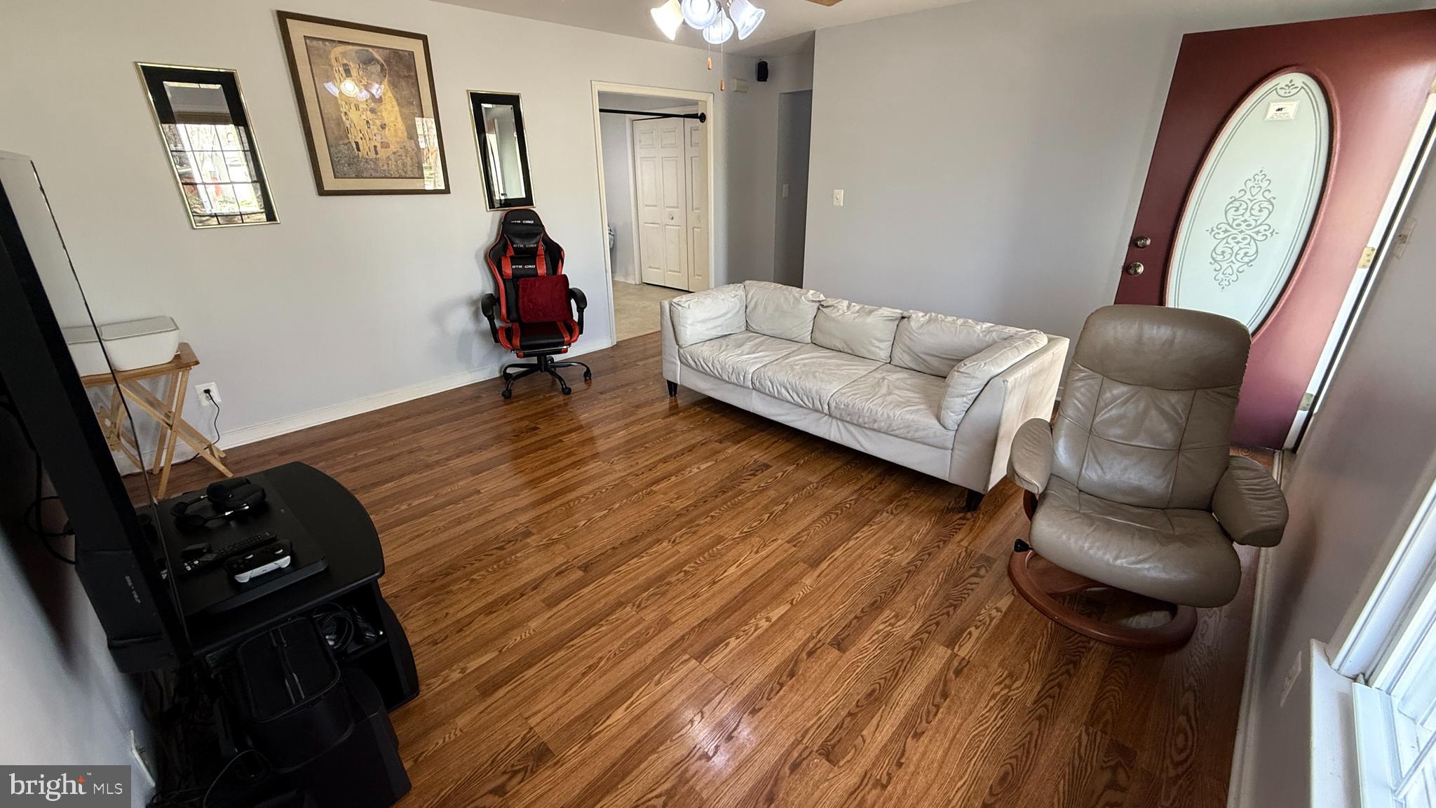 CAROLINE PINES - Residential