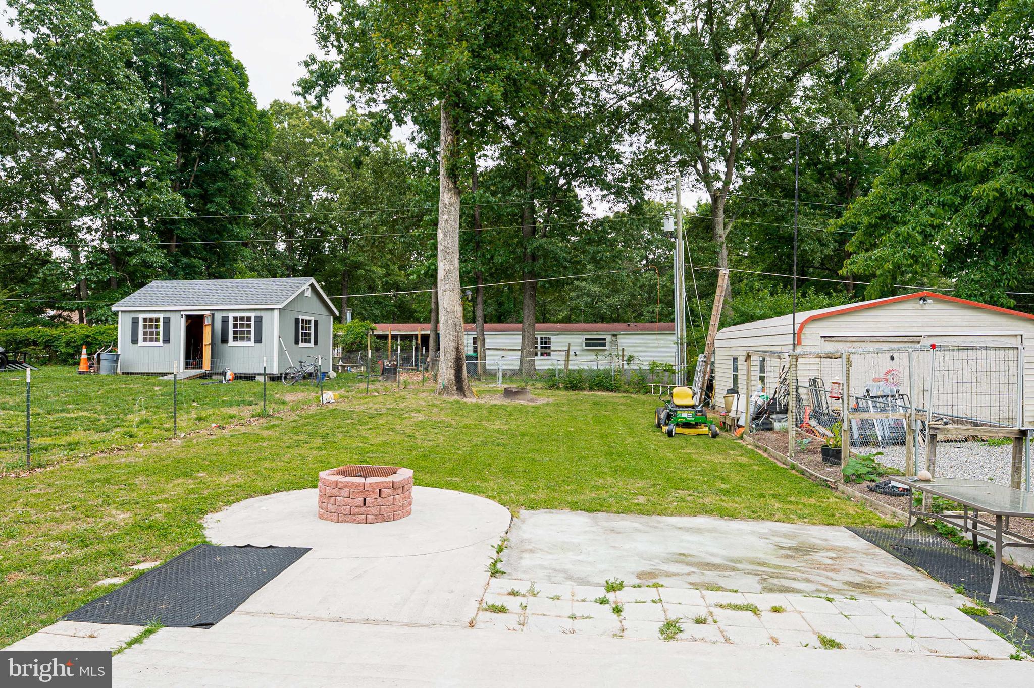 CAROLINE PINES - Residential