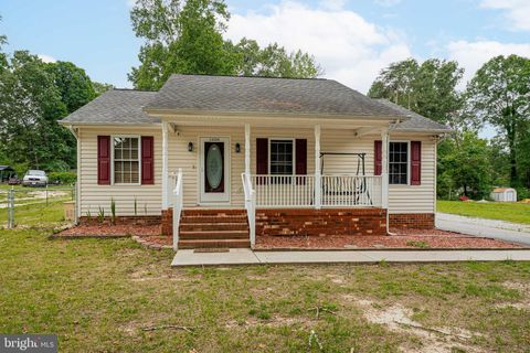 Homes For Sale - 12226 Bristle Cone Lane<br/> Caroline County, RUTHER GLEN, VA 22546