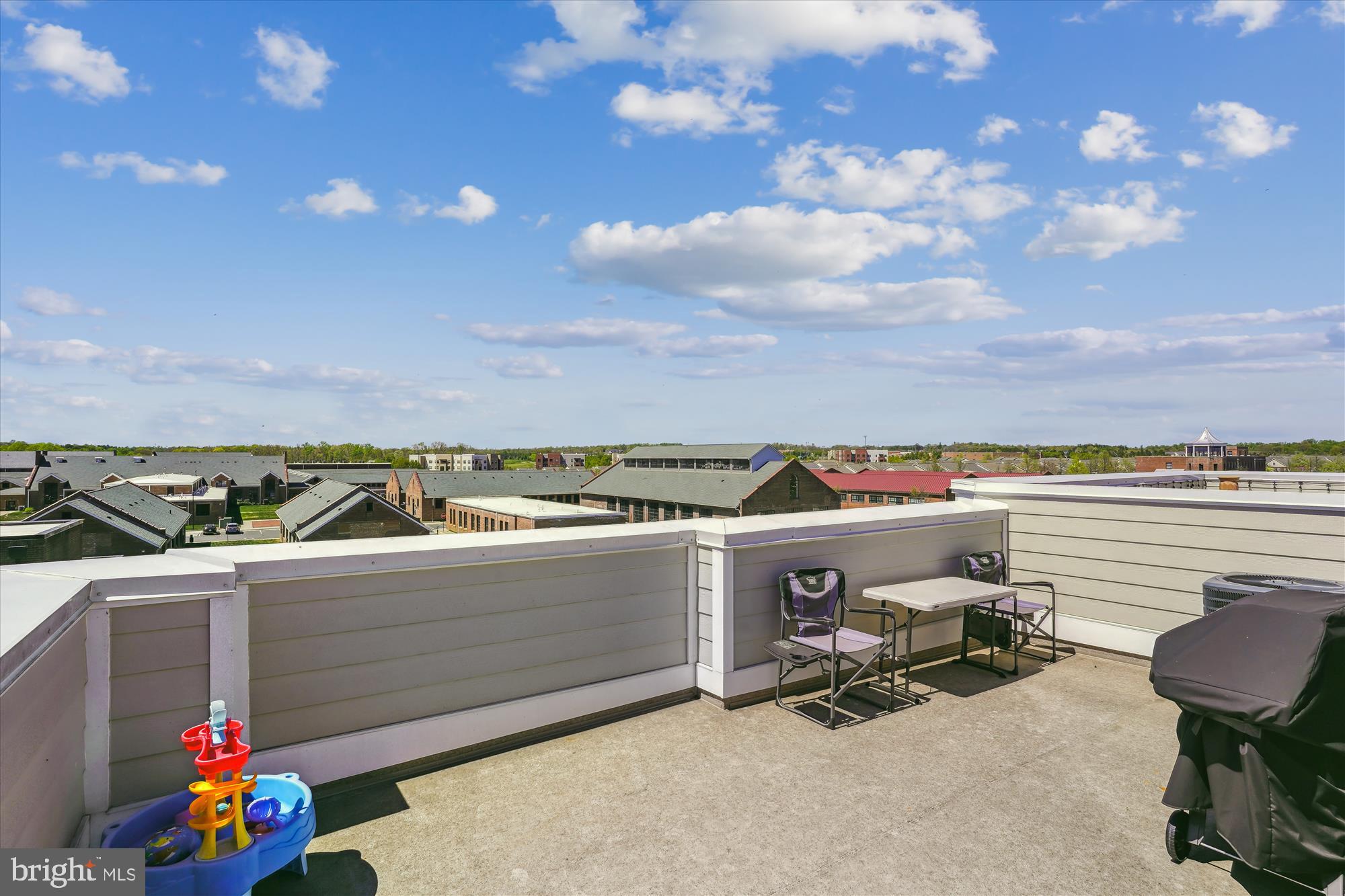 LIBERTY - Residential Lease