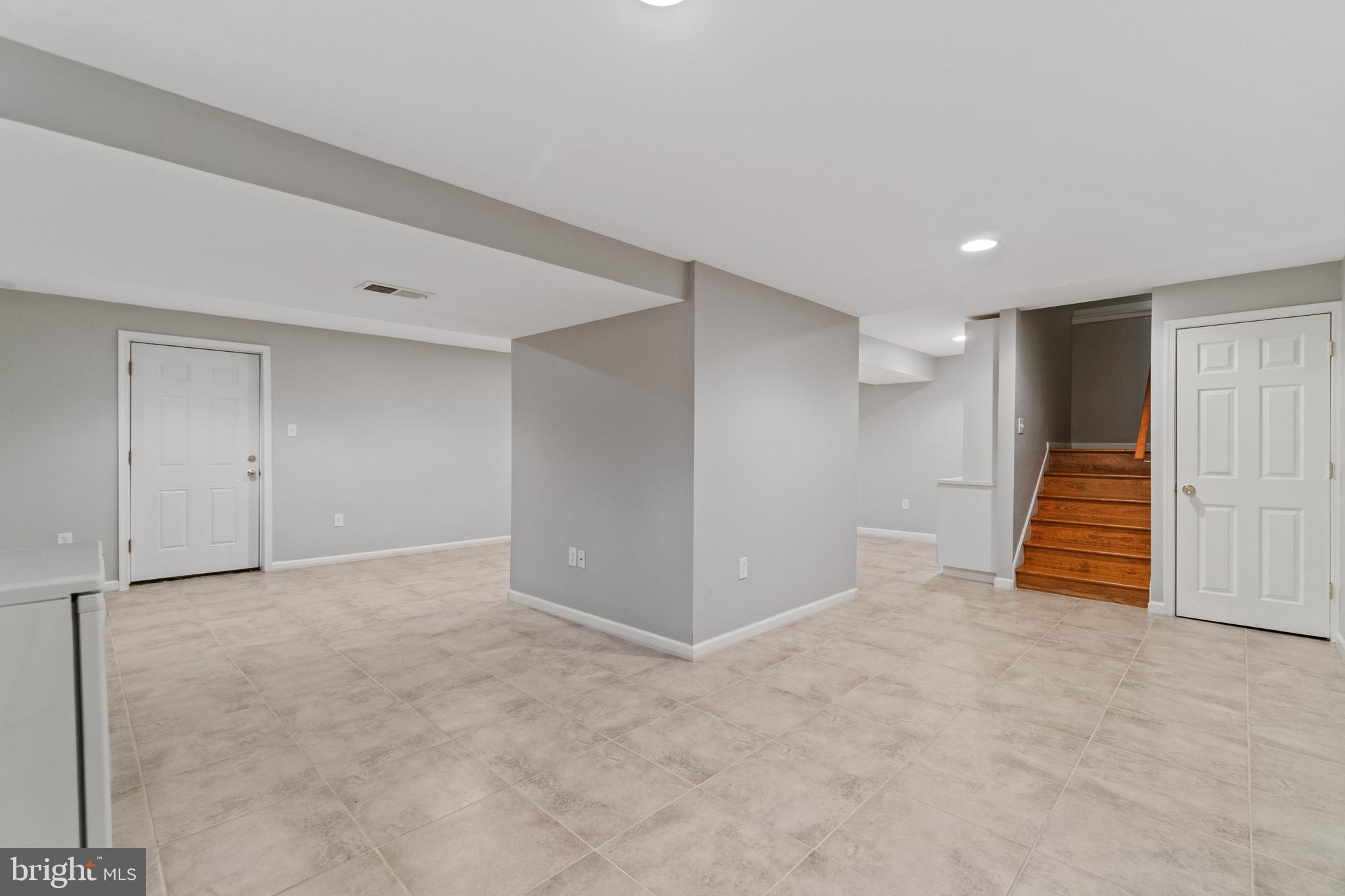 STEWARTS LANDING - Residential