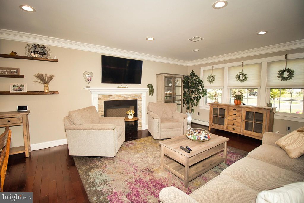 Photo of 136 Washington Drive, WARMINSTER, PA 18974 (MLS # PABU2106764)