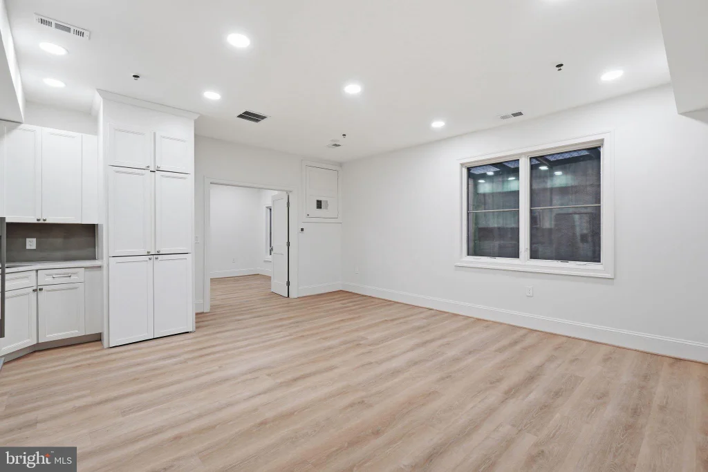 710 E Street SE Unit 2, Washington, DC 20003 photo 5