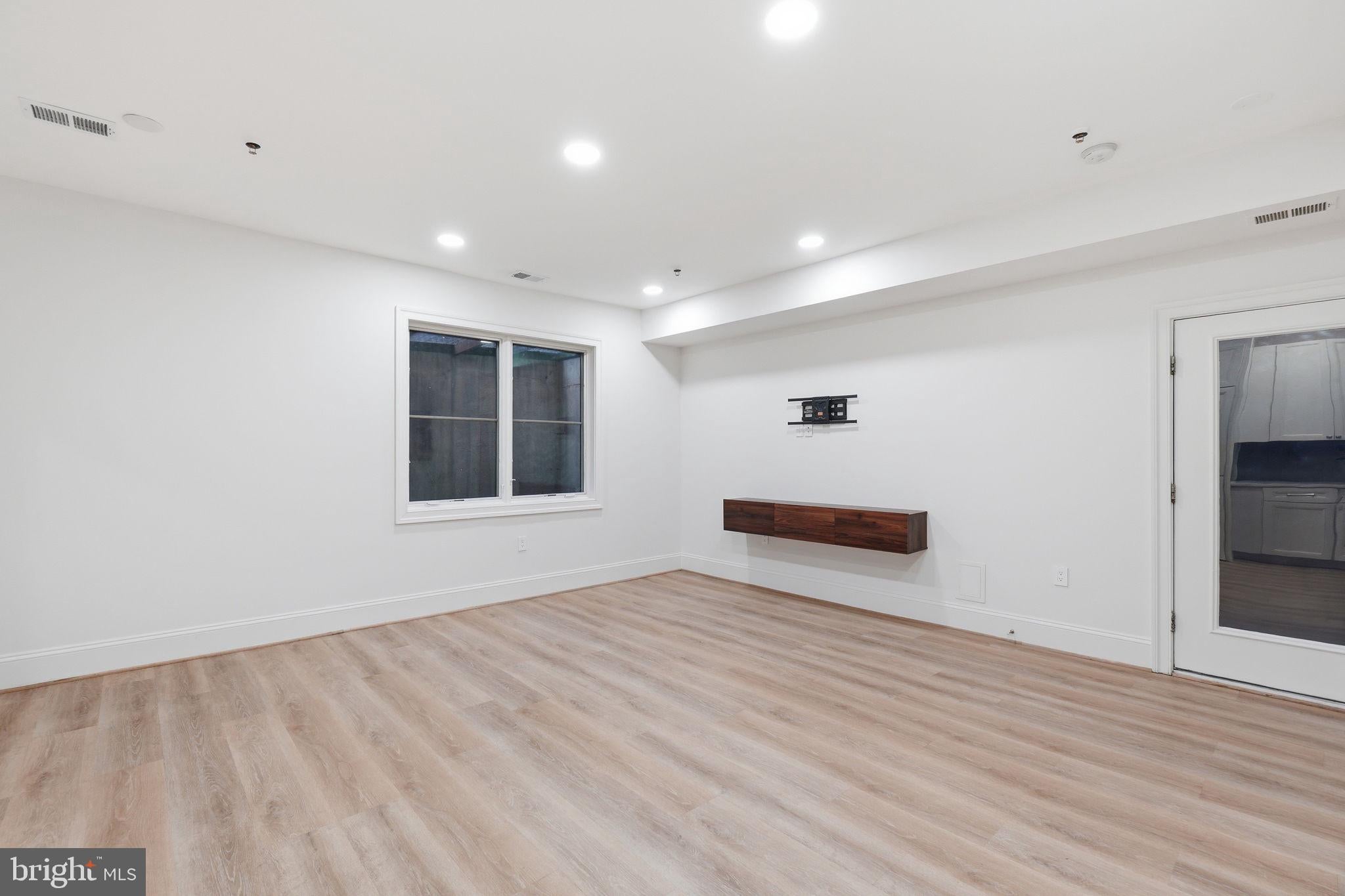 710 E STREET SE 2
