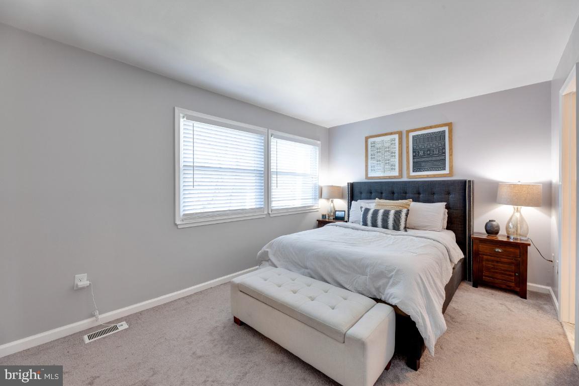 CROMWELL STATION - Residential