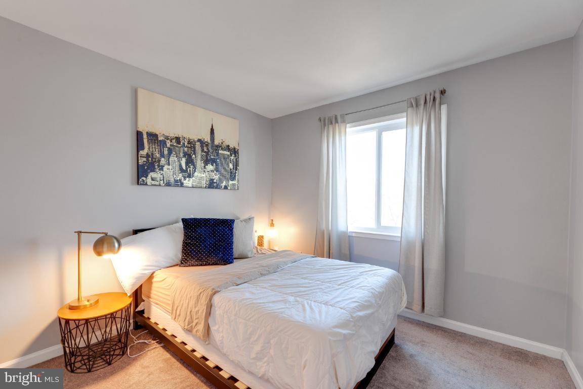 CROMWELL STATION - Residential