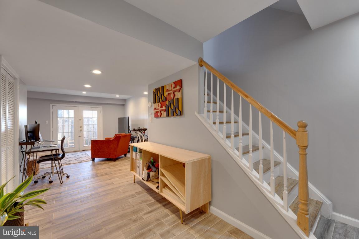 CROMWELL STATION - Residential