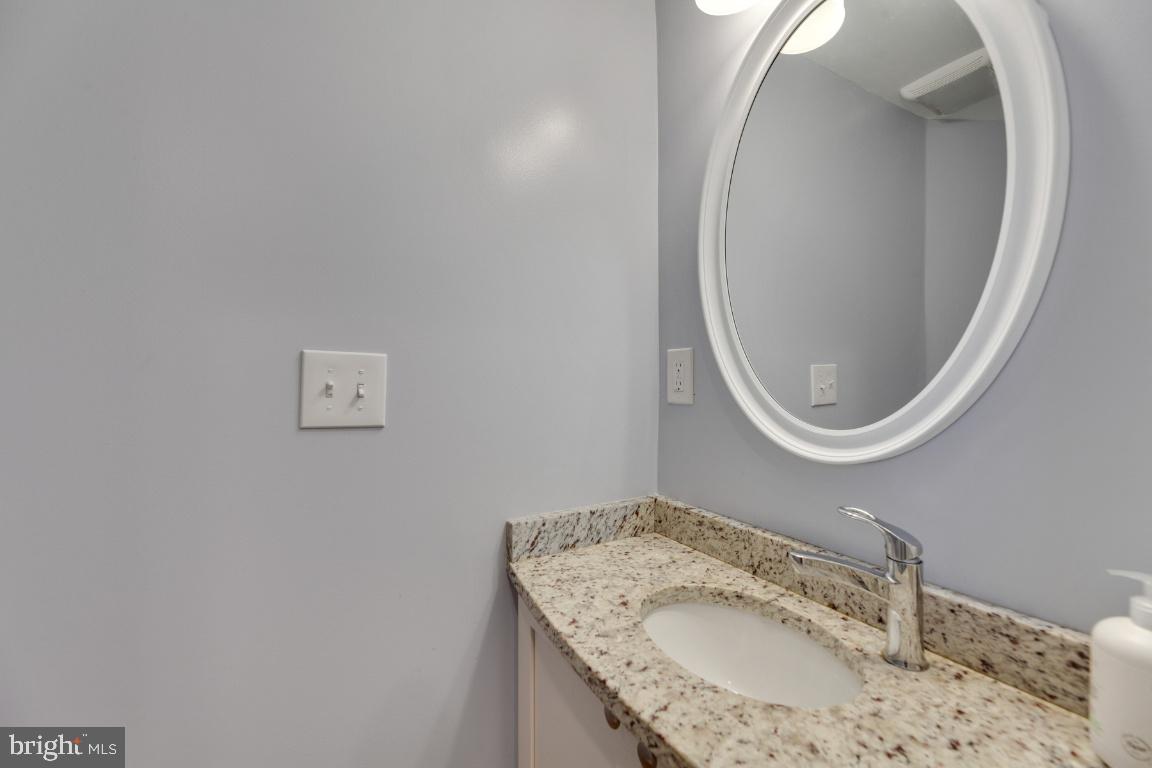 CROMWELL STATION - Residential