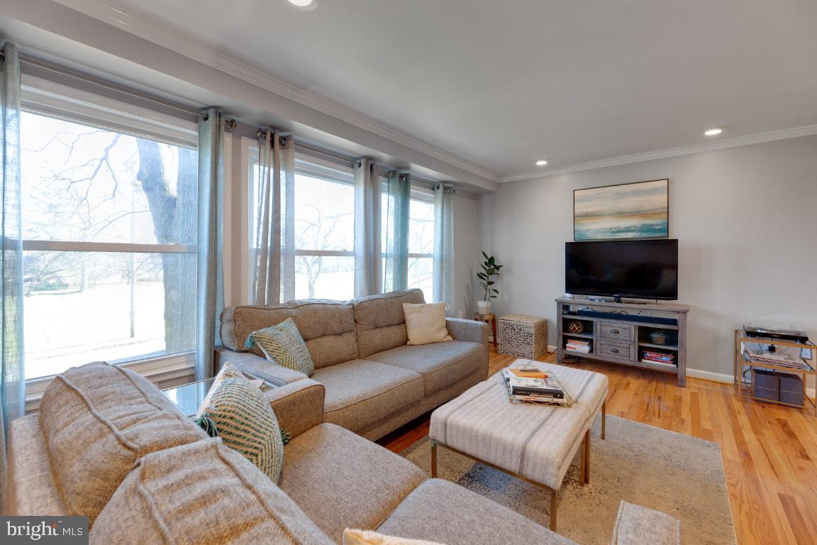 CROMWELL STATION - Residential