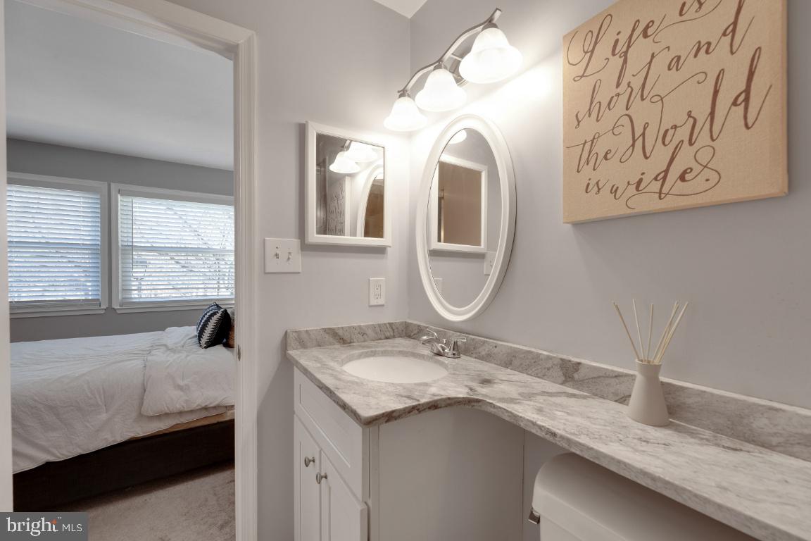 CROMWELL STATION - Residential