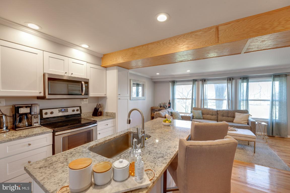 CROMWELL STATION - Residential