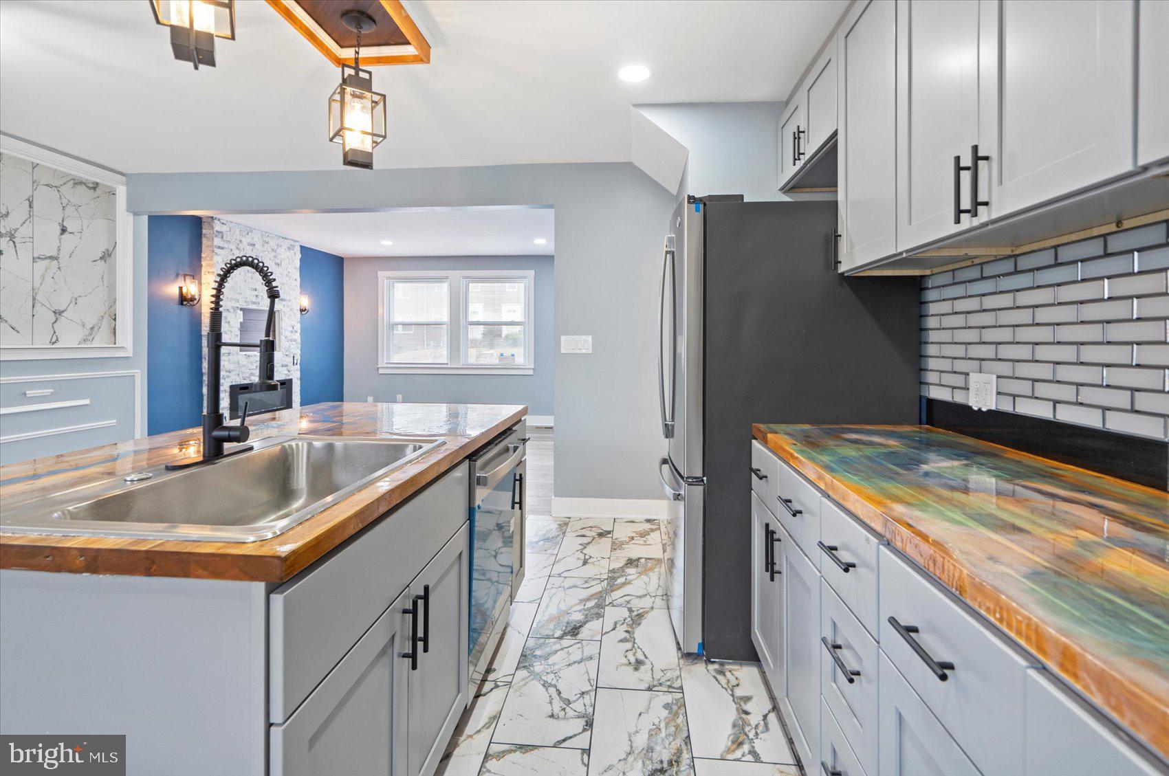 BRAESIDE - Residential Lease